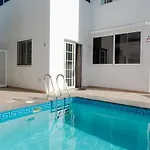 Сasa de vacaciones Exceptional With Private Pool